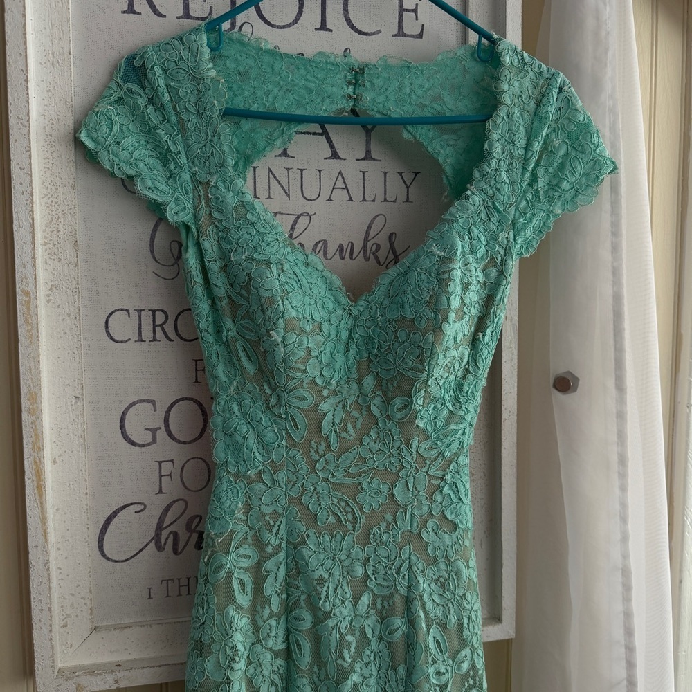 LA FEMME Mint MERMAID GOWN SIZE 0 - Picture 4 of 10